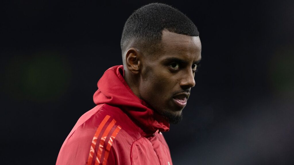 Alexander Isak decision expected as Arne Slot sends request for Liverpool star's return
