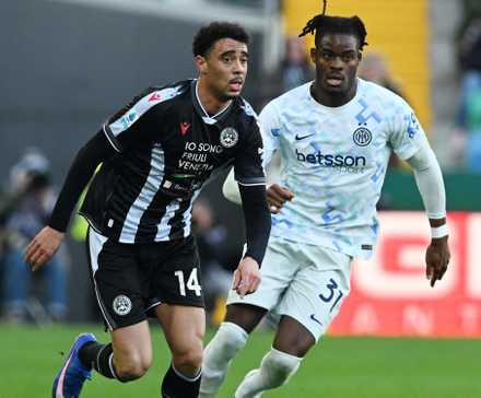 Udinese's Arthur Atta in action with Inter Milan's Yann Bisseck