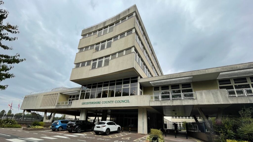 Major school term shake-up could see loss of 'Leicestershire fortnight'