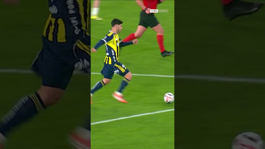 🟡🔵 Marco Asensio'nun klas pasına hareketlenen Nene, şık gol vuruşuyla hat-trick yapıyor! #shorts