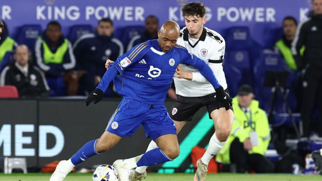 Gary Rowett addresses Jordan Ayew boos as Leicester City frustrations target striker