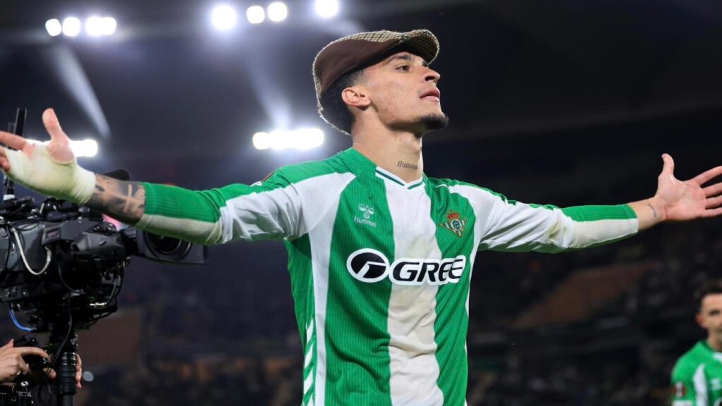 Antony doing GOAT things again 🐐😭🙏🏼