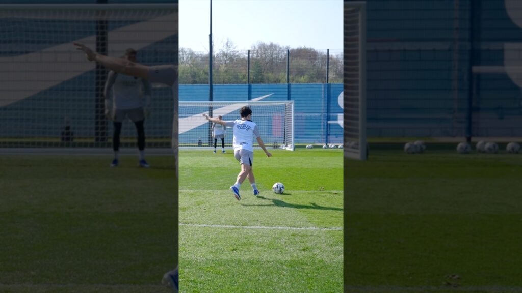 How to finish a training session the right way, by Vitinha. 📖⚽️ #Ligue1 #PSG #Vitinha