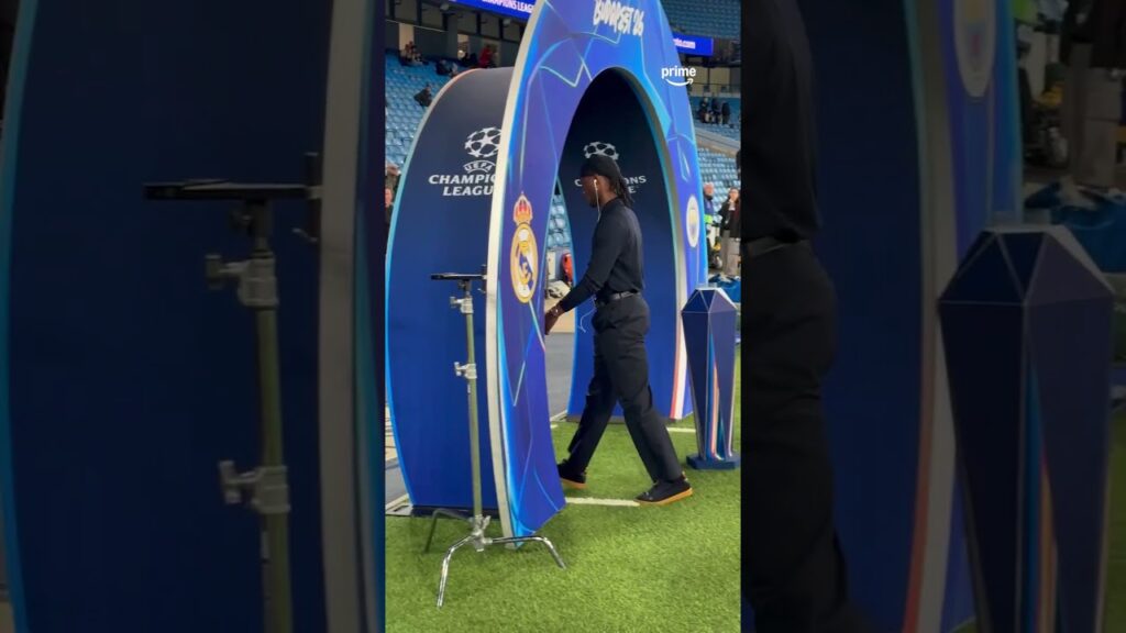 Camavinga RESPECTS the Man City badge 👏🤝 #camavinga #realmadrid #mancity #uefachampionsleague #ucl