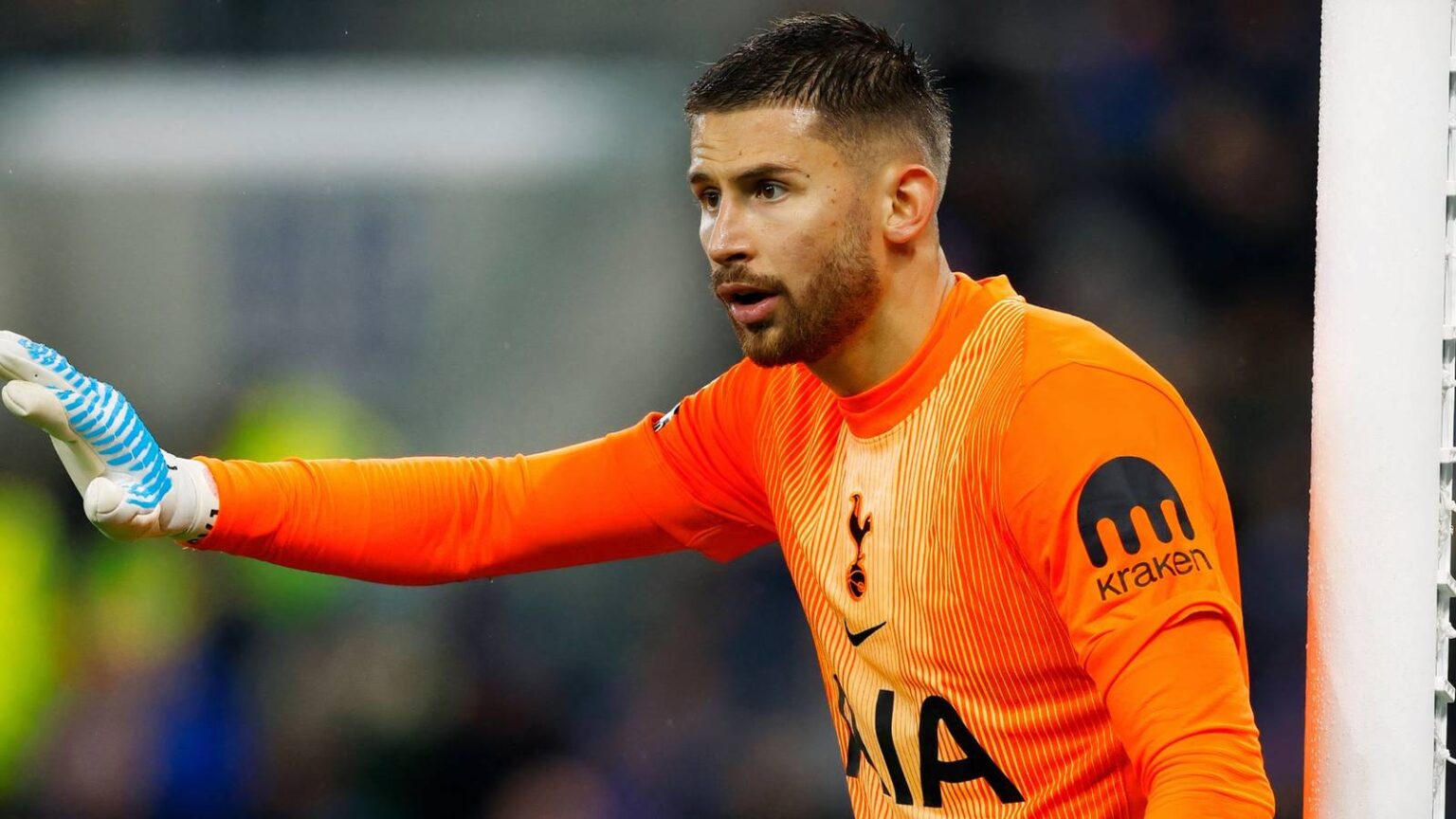 Tottenham Eyeing Crystal Palace Captain Dean Henderson to Replace Vicario