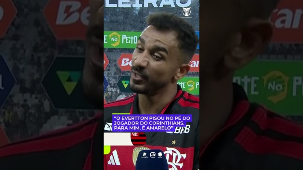 Danilo não concordou com a expulsão de Evertton Araújo e analisou o lance! 🔴⚫ #Shorts