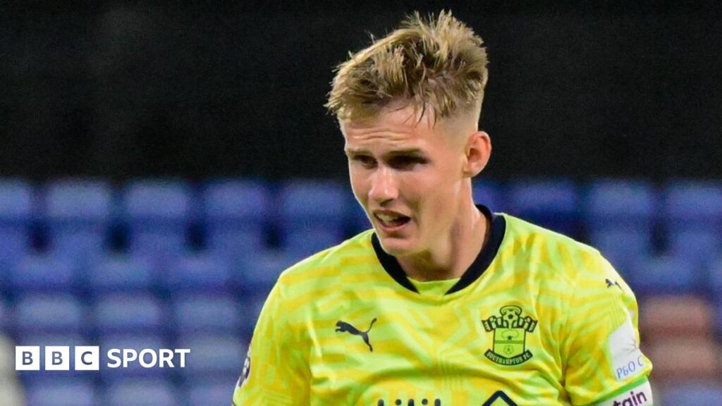 Jayden Moore: Eastleigh sign Southampton teenager on loan