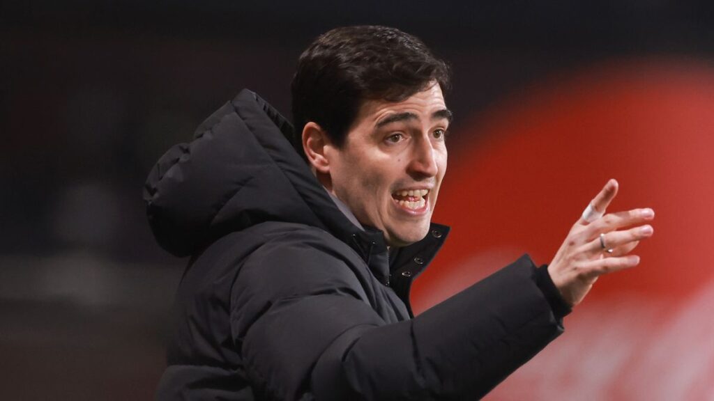Man Utd handed Andoni Iraola blow as Premier League rival make first move