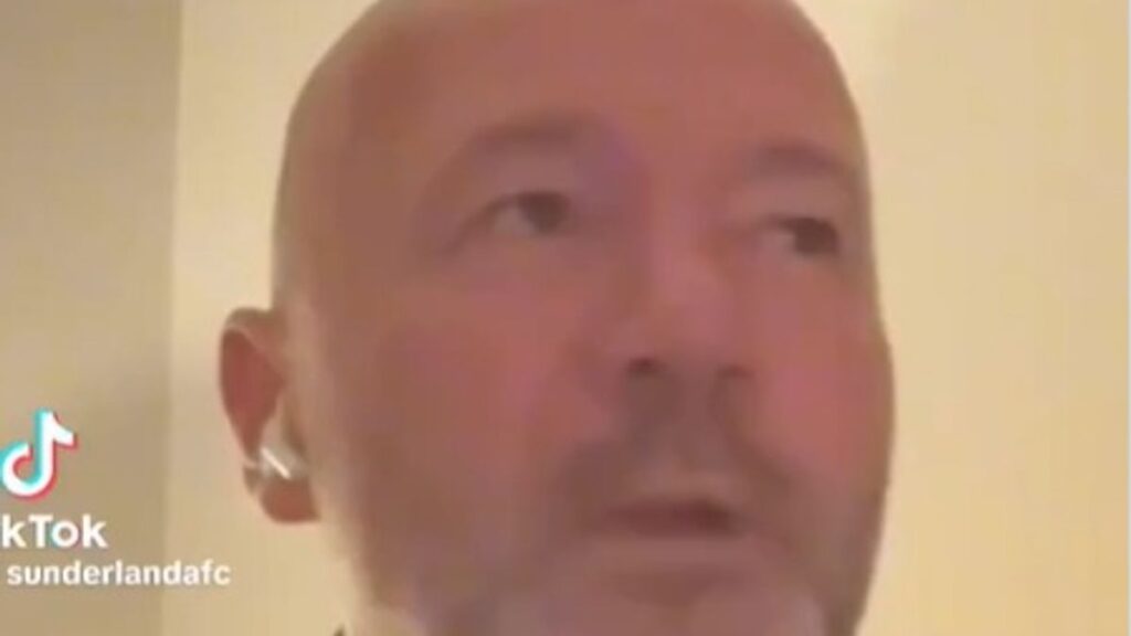 Alan Shearer's Tyne-Wear jibe comes back to bite him as Sunderland troll Newcastle icon