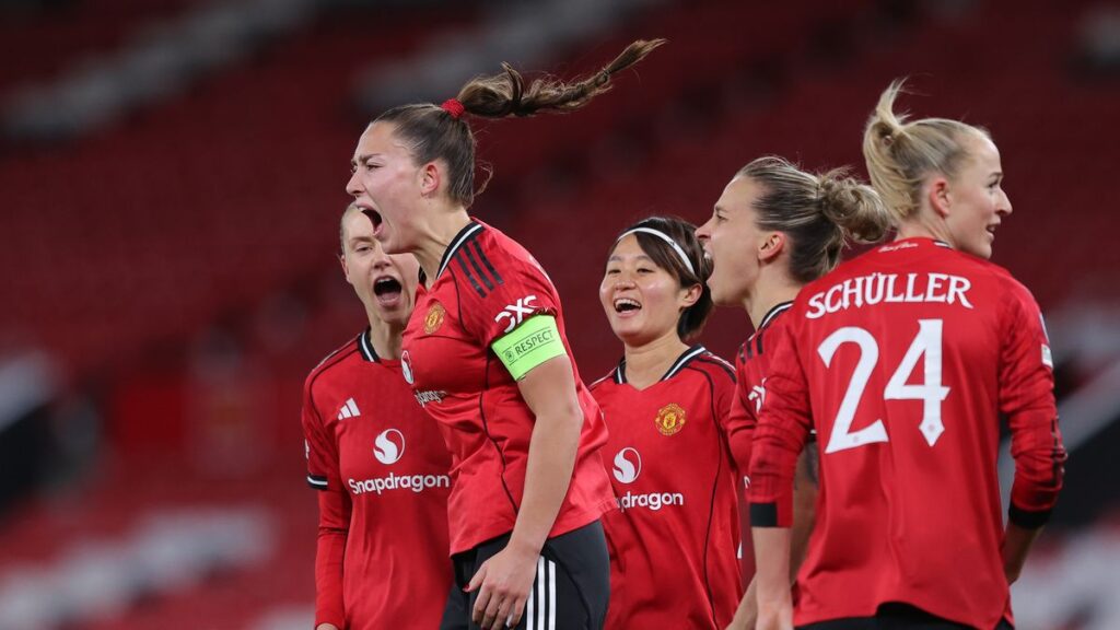 Man United full time ratings with three 7/10 as gutsy Bayern performance ends in loss Man United full time ratings with three 7/10 as gutsy Bayern performance ends in loss