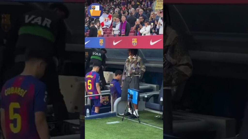 Koundé apoyando al equipo el pasado domingo ⚡️