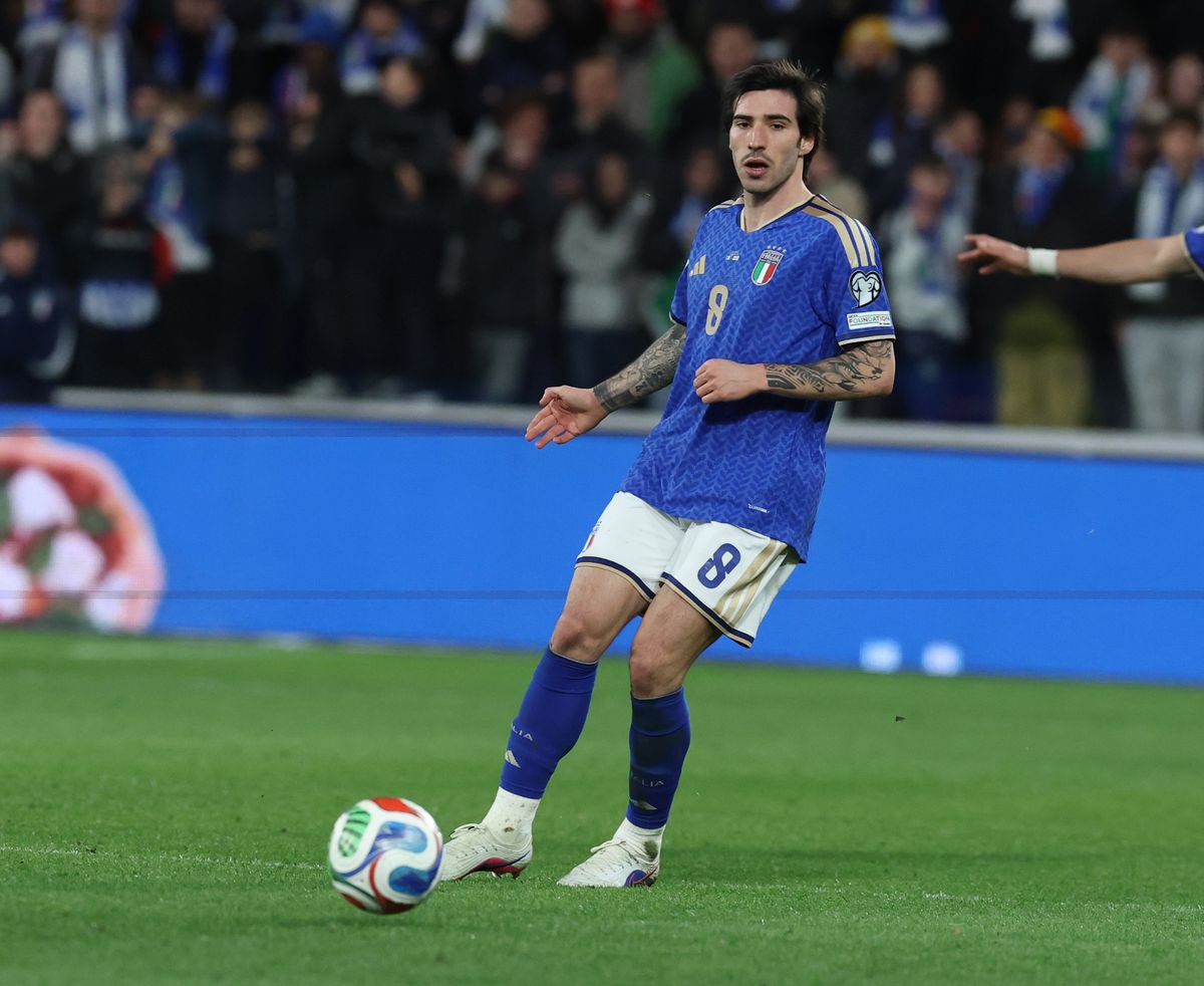Sandro Tonali during an Italy game