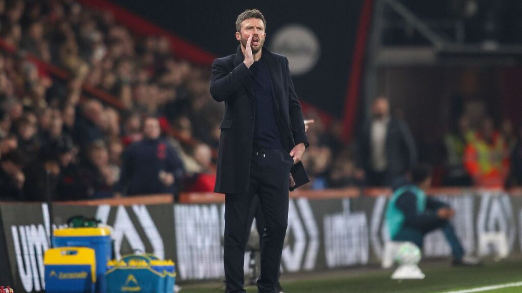 Michael Carrick has not faced true Man United test that could decide his future Michael Carrick has not faced true Man United test that could decide his future