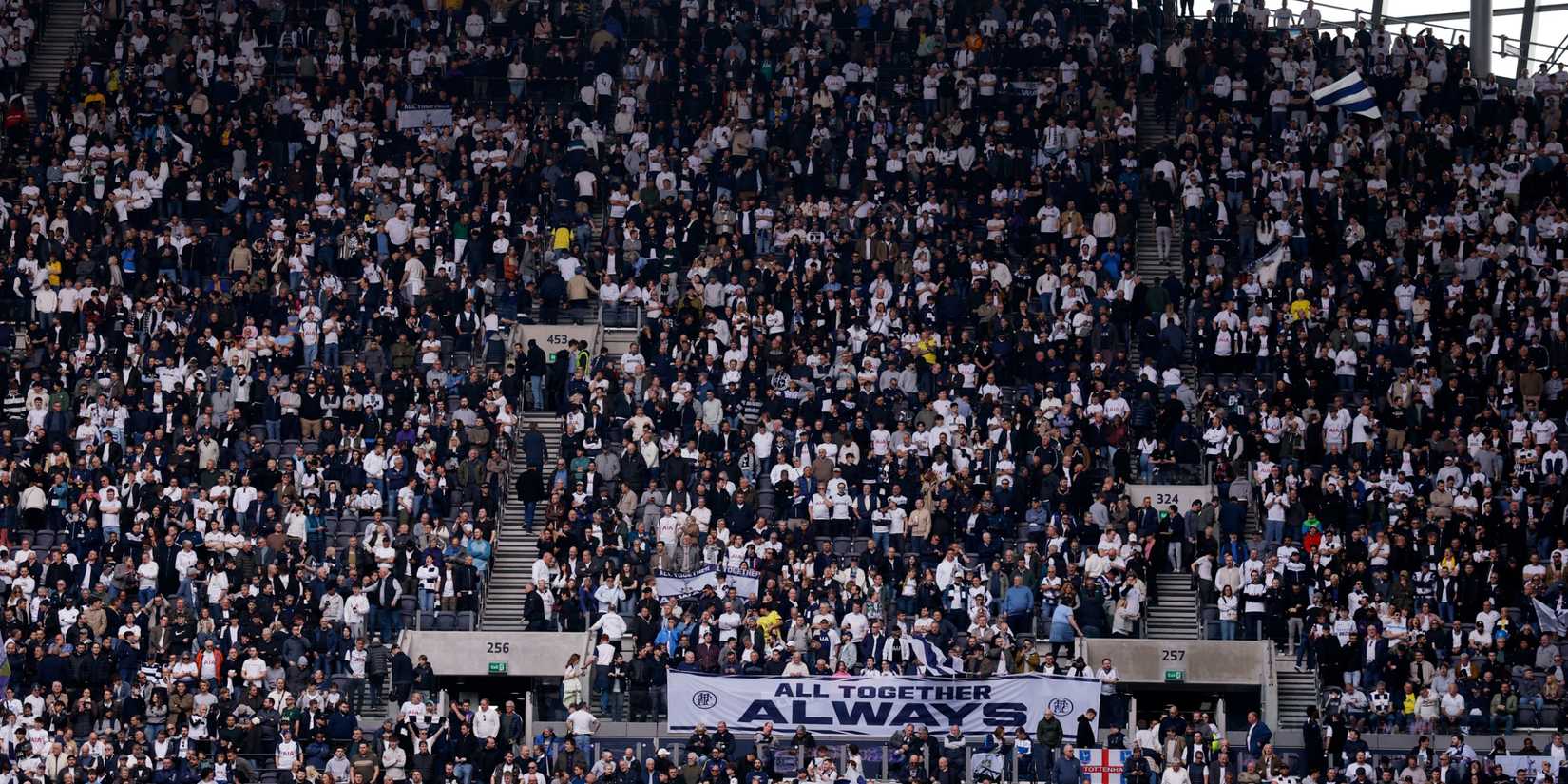 tottenham hotspur fans before the nottingham forest defeat