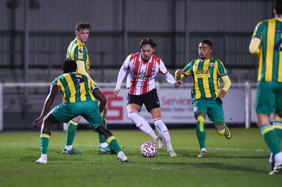 Will Merry joins Yeovil on loan