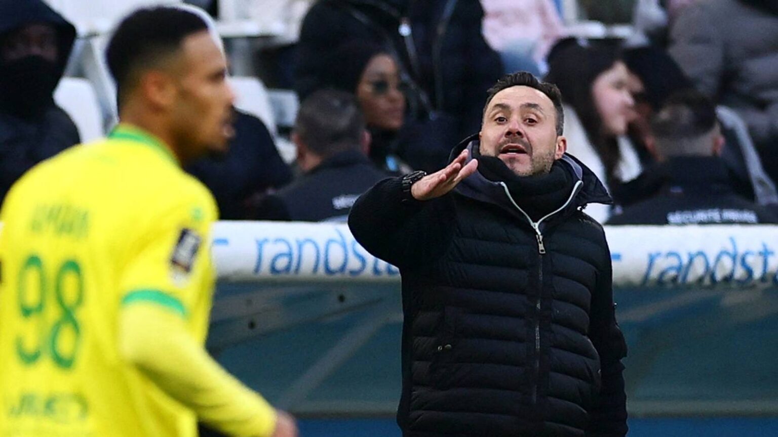 Spurs willing to make Dyche call after De Zerbi decision sparks desperation