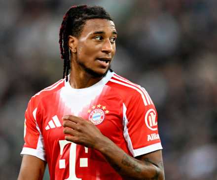 Michael Olise in action for Bayern Munich