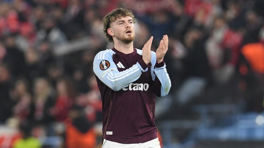 Harvey Elliott gets special Aston Villa treatment in rare opportunity away from Premier League