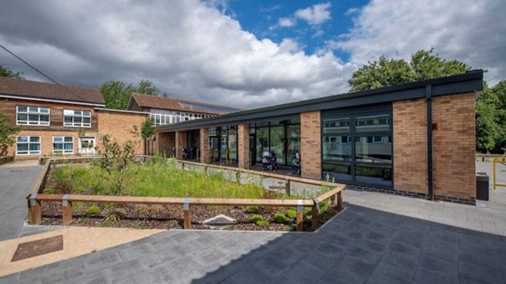 Leicester school faces parental revolt over 'forced' iPad rollout