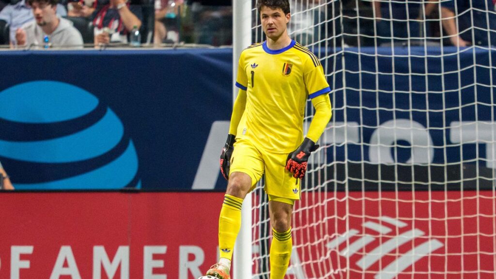 Senne Lammens could end an eight-year wait at Manchester United