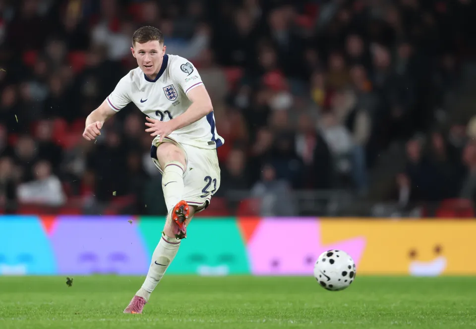 Elliot Anderson playing for England.