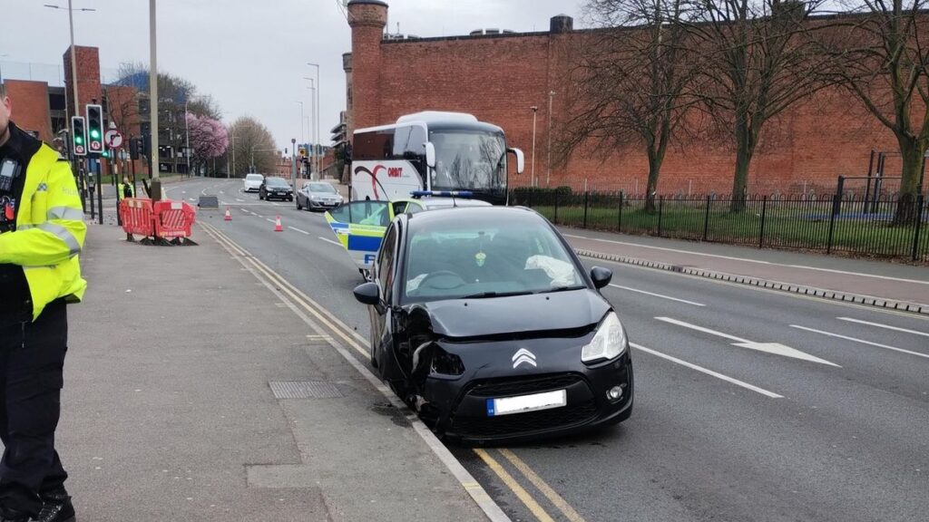Woman arrested after looting vehicle involved in Leicester crash