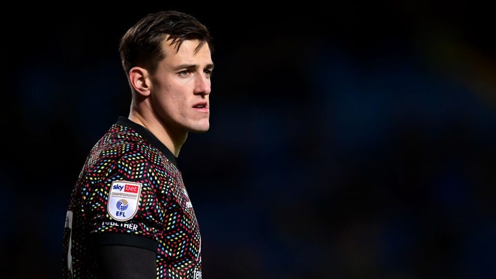 Bristol City loanee Radek Vitek on Manchester United future as keeper nears end of Robins spell