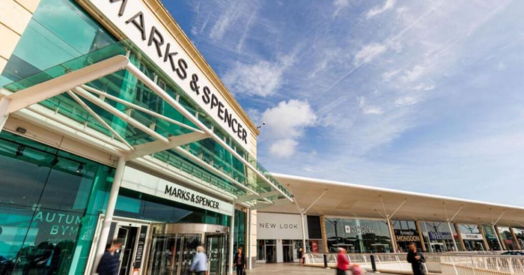 Prolific shoplifter jailed banned from Castlepoint, Next for two years