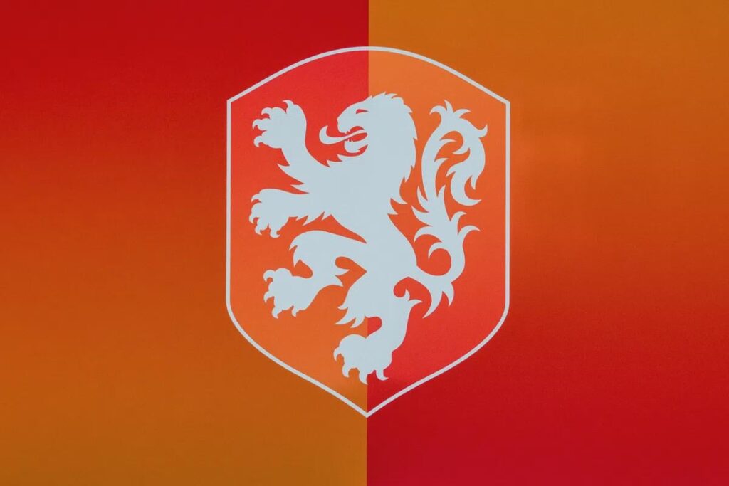 KNVB verzoekt profclubs alleen zeker speelgerechtigde spelers op te stellen