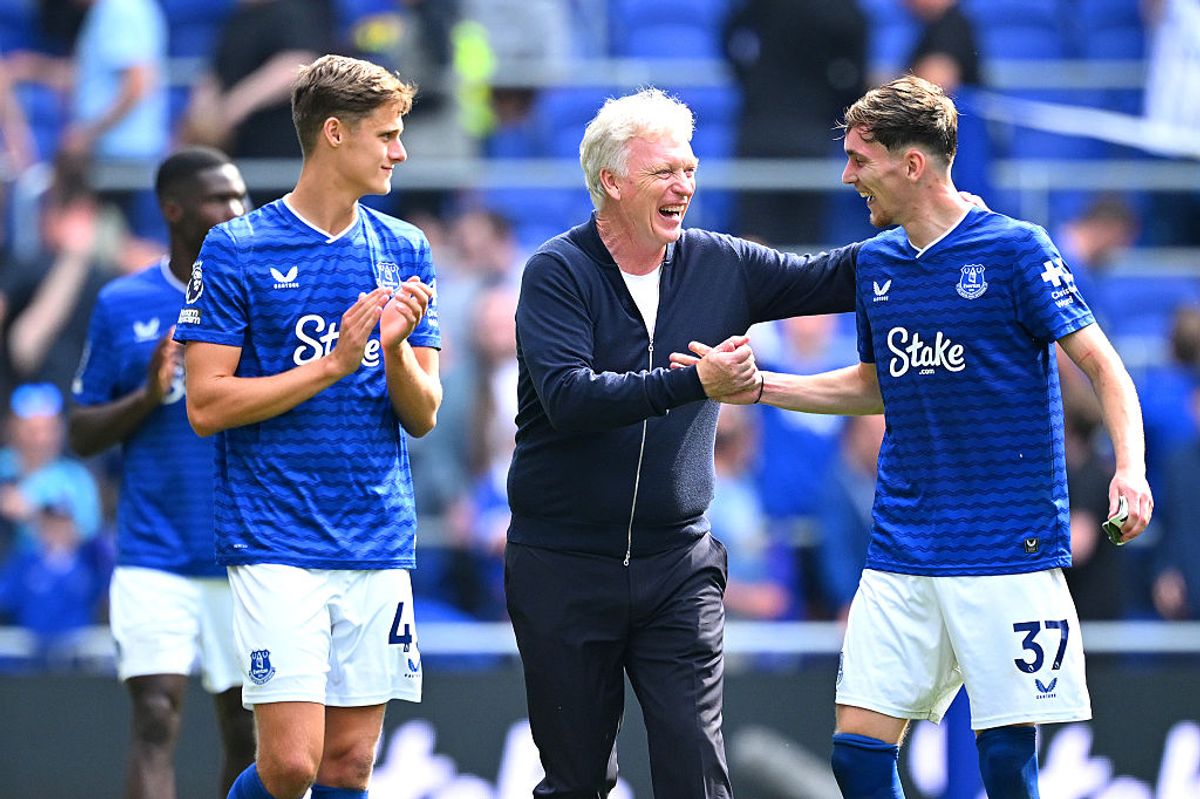 Harrison Armstrong (left) and James Garner (right) celebrate Everton's win over Brighton with David Moyes at the Hill Dickinson Stadium