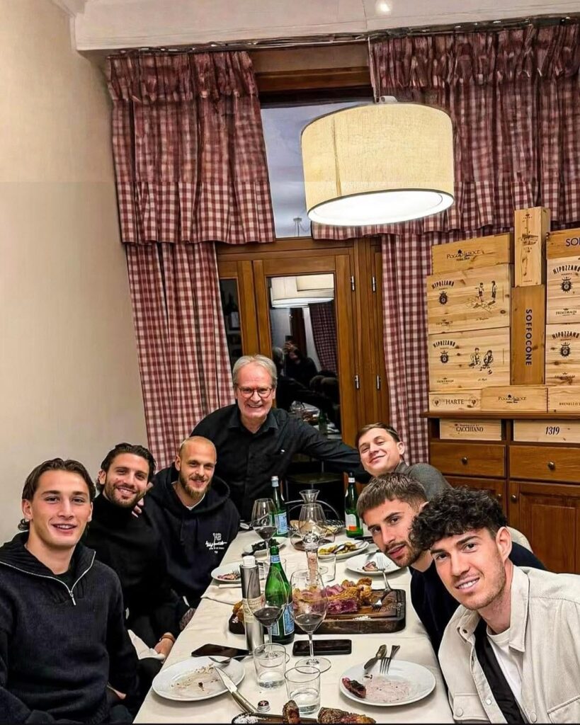 🖤💙 + Locatelli 😂