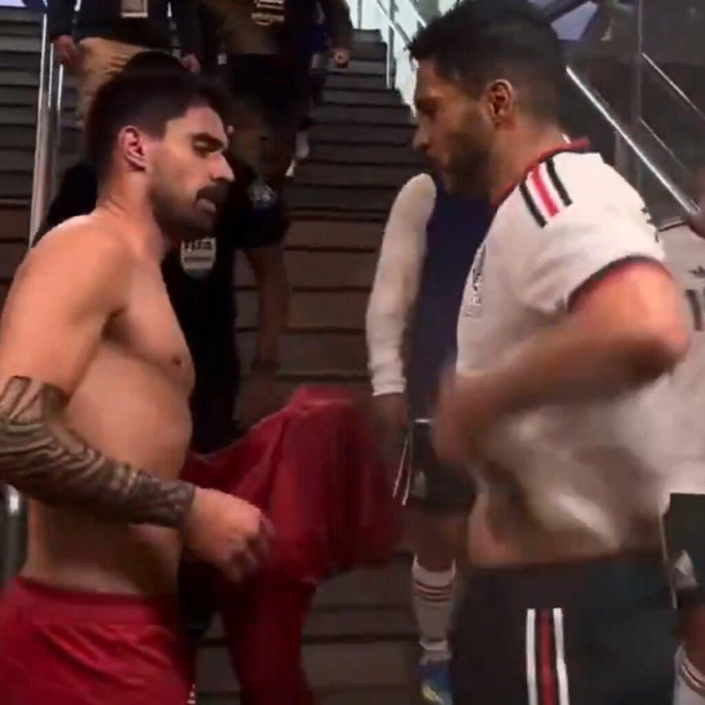 Raul Jimenez and Ruben Neves swap jerseys after Mexico vs Portugal friendly in a Wolves reunion 🇵🇹🇲🇽