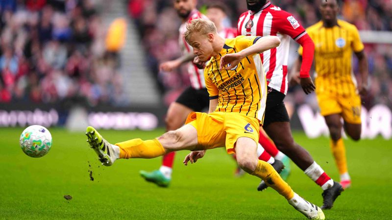 Jan Paul van Hecke topped the Sunderland 0-1 Brighton player ratings