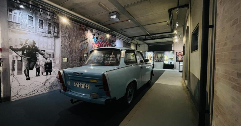 'Unseen role' of the Royal Corps of Signals on display