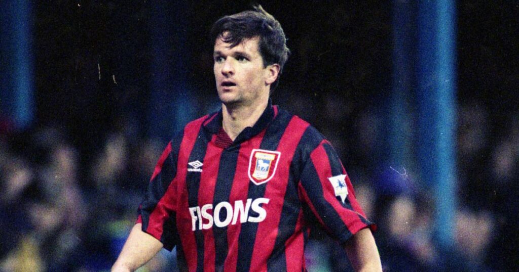 Ipswich Town - Ex-Blue Frank Yallop named McKinney Chupacabras manager