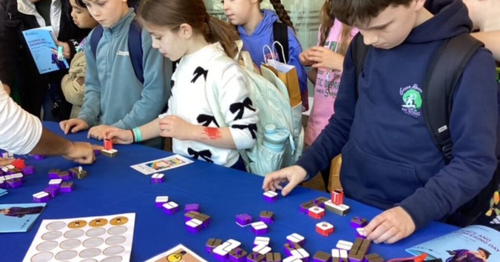 Shalfleet Primary pupils enjoy Southampton science festival