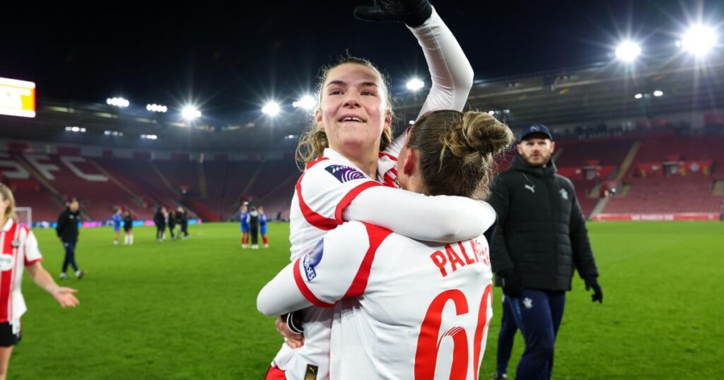 Saints secure late win over Ipswich in front of 9,000 at Portman Road