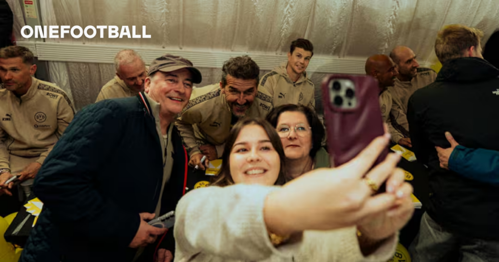 Legends visit the BVB fan HQ in Liverpool