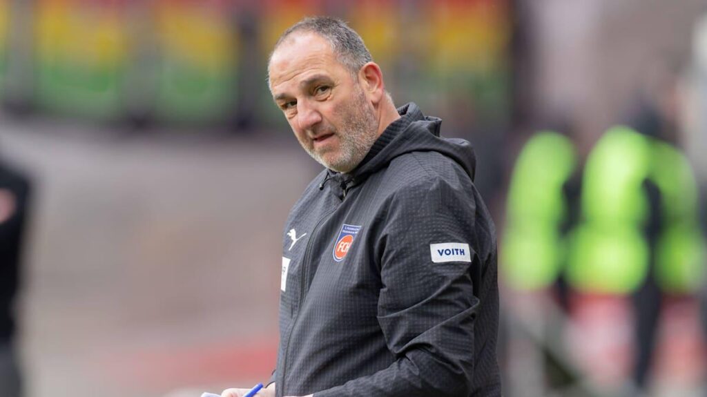 Zukunft offen: Bleibt Schmidt weiter Heidenheims Trainer?