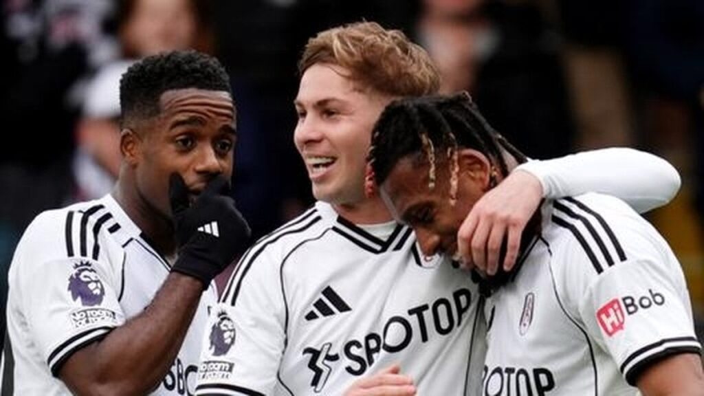 Fulham Seize Early Lead As Tottenham Struggle At Craven Cottage