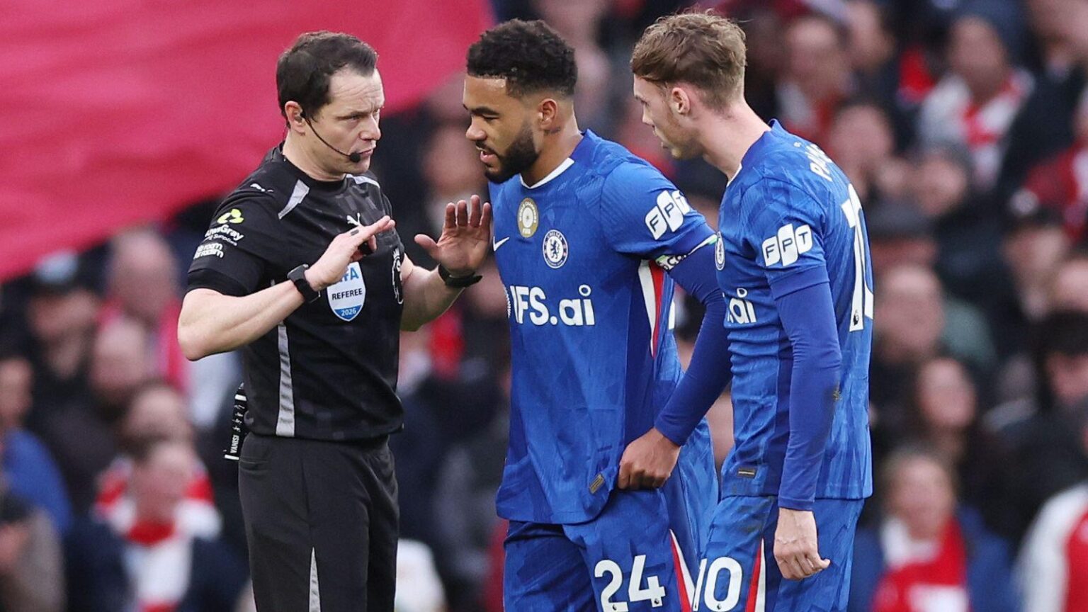 Neville baffled by VAR as Clattenburg insists ref made ‘clear’ blunder to deny Chelsea Neville baffled by VAR as Clattenburg insists ref made 'clear' blunder to deny Chelsea