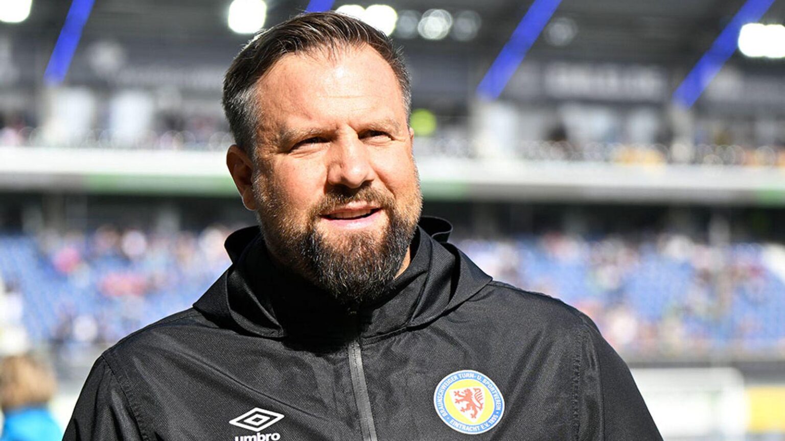 Eintracht Braunschweig trennt sich von Trainer Heiner Backhaus