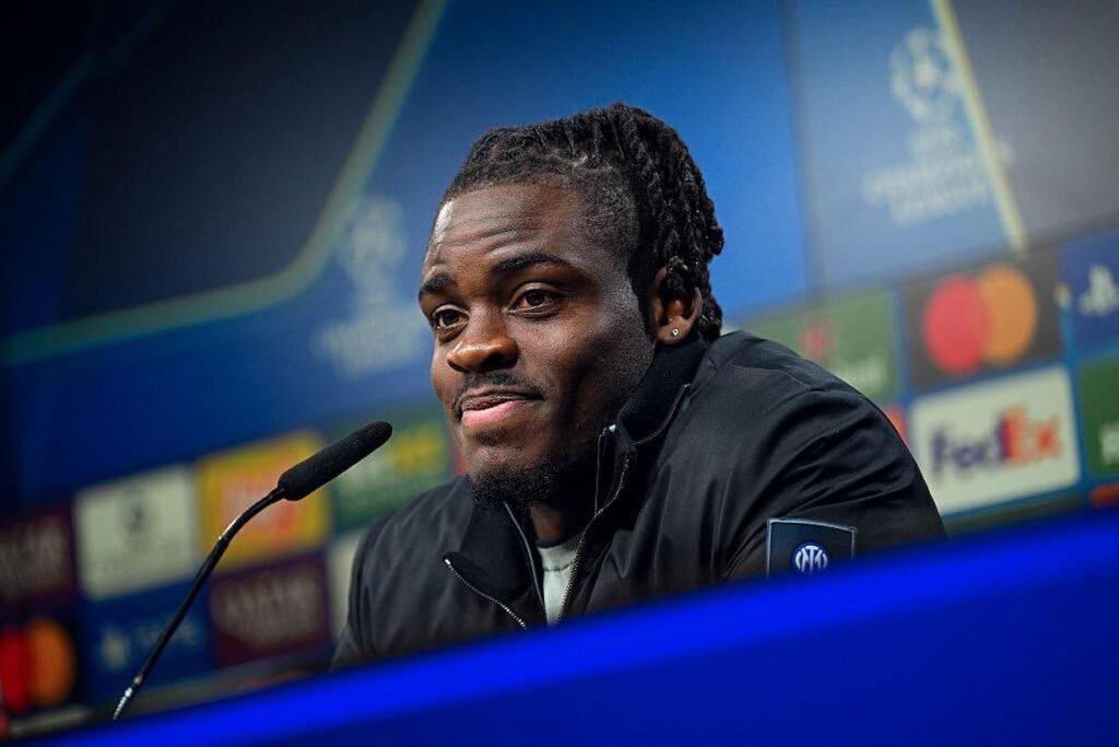 ⚫️🔵🇩🇪Bisseck: "Does Bayern want me? I'm living my dream at Inter. This club has made me the player I am today, and for that I'm very grateful. I defend these colors on and off the field. Everything else is just business, but it doesn't distract me. I'm happy, Milan is exactly where I want to be.