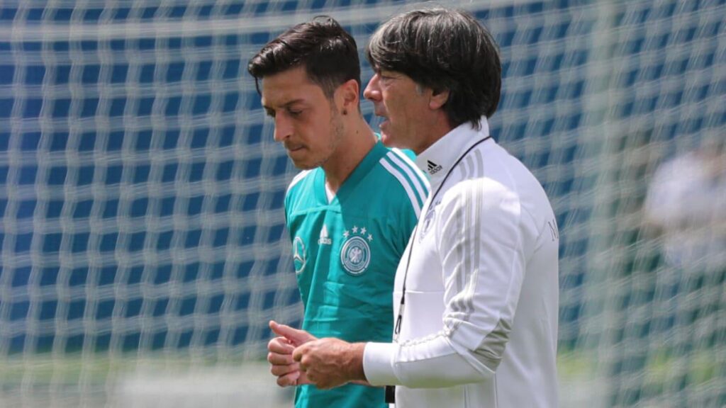 Mesut Özil: „War mir zu lang“ – Löw hat Özils Rücktrittserklärung nie gelesen