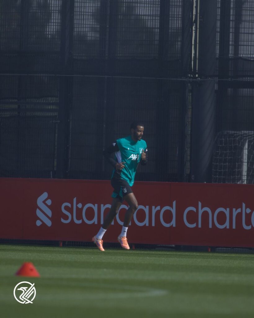 Alexander Isak has been sighted for the first time back running in training.