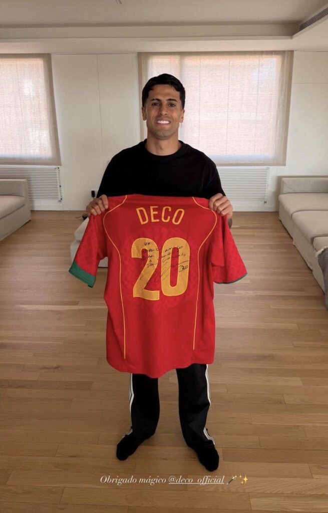 João Cancelo via IG: 

"Obrigado, mágico Deco 🪄✨".