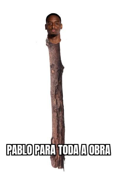 Terminou o jogo como lateral esquerdo