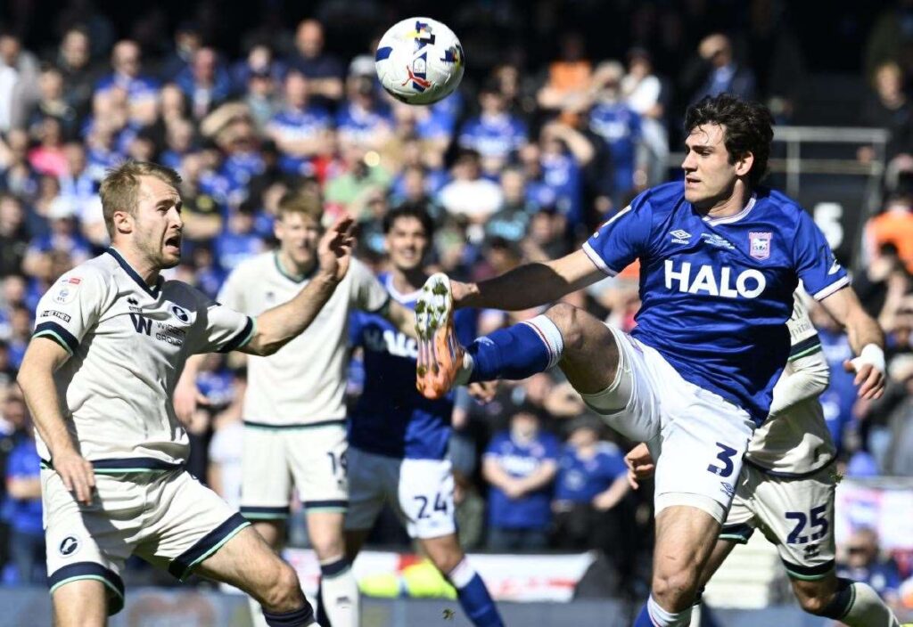 Jack Clarke’s first-half goal cancelled out by Josh Coburn