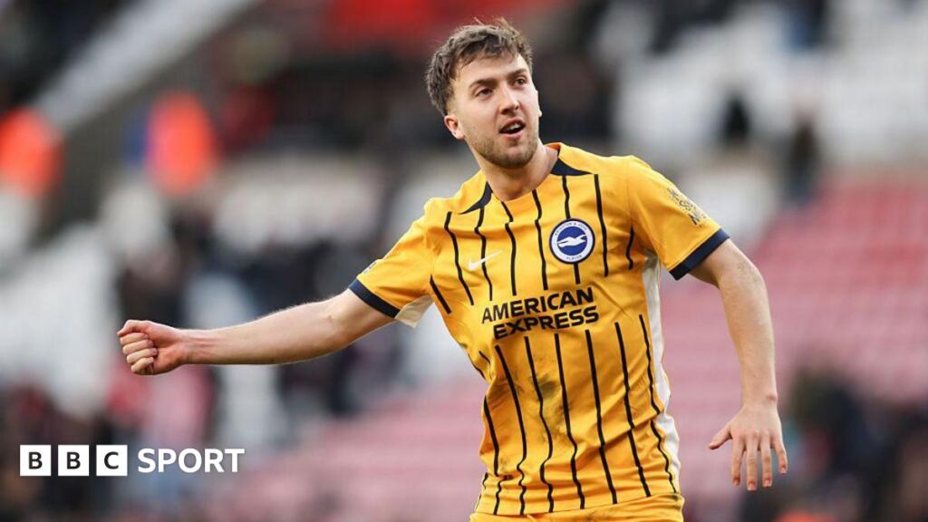 Brighton news: Jack Hinshelwood views Lewis Dunk as role model