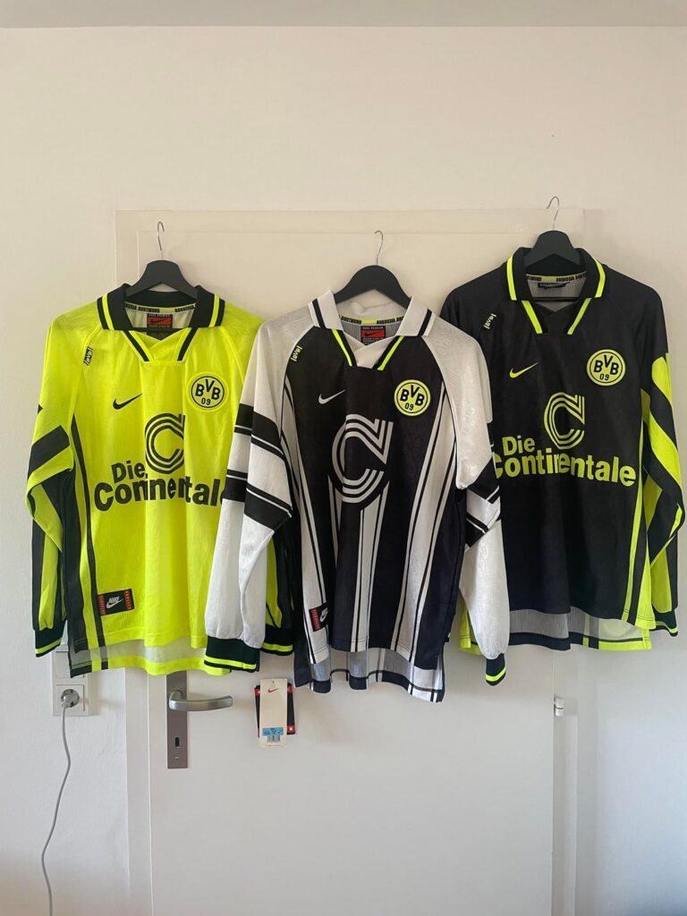 3 of 4 Longsleeve 1996/97 Collection 😍